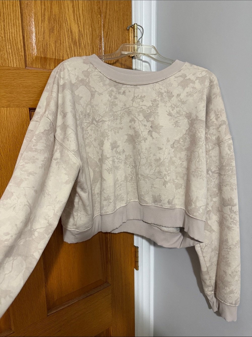 Women's Cream Floral Cropped Sweatshirt